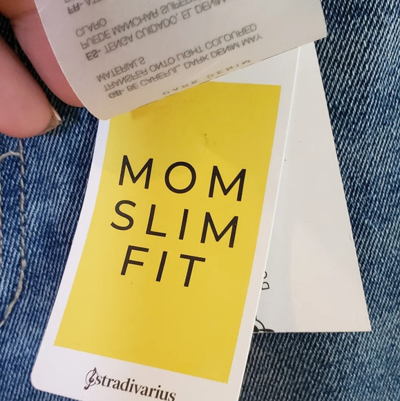 Stradivarius Mom Slim Fit jean size 00 New - Picture 3 of 6